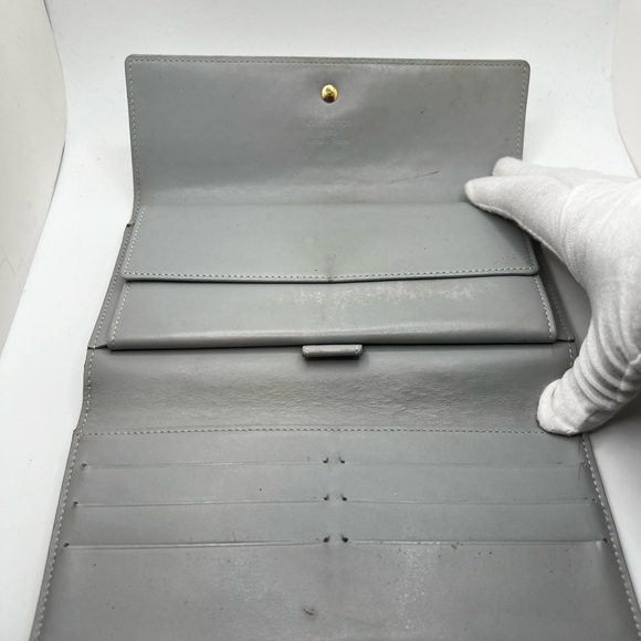 GUC Louis Vuitton Gold Vernis Long Wallet - Picture 3 of 8